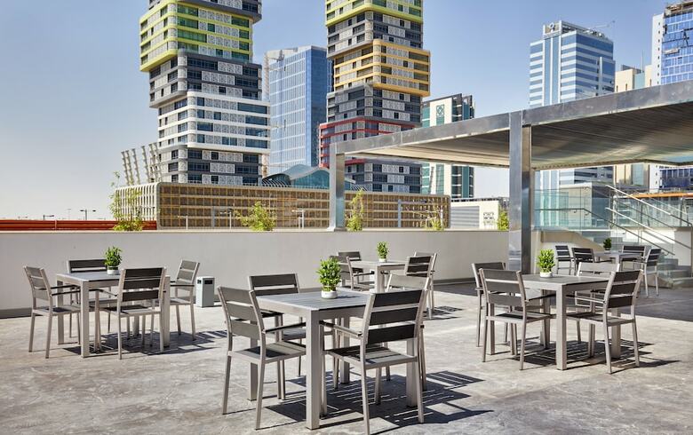 Hotel Staybridge Suites Doha Lusail