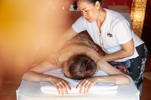 Hotel Natural Wing Health Spa And Resort