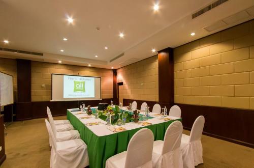Hotel All Seasons Naiharn Phuket