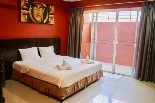 Hostal Baan Oui Guest House