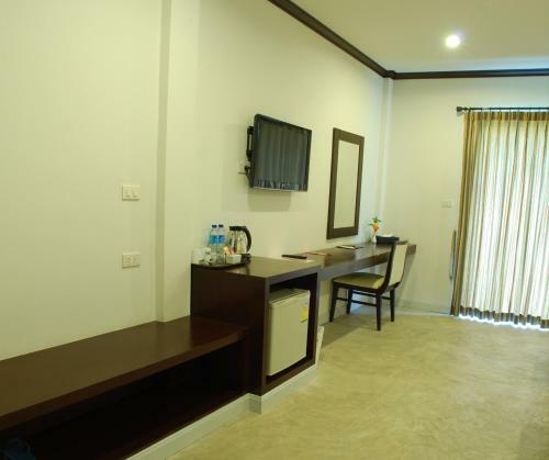 Hostal Phukamala Suite