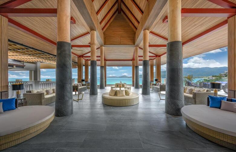 Hotel Aquamarine Resort & Villa