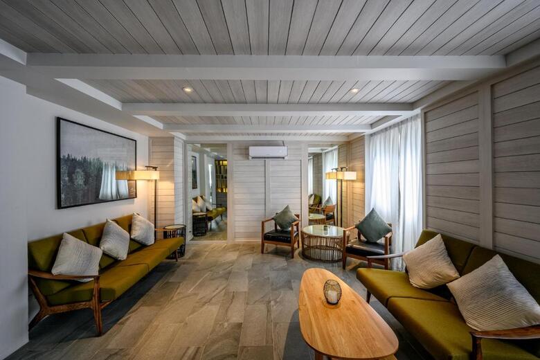 Hotel Aquamarine Resort & Villa