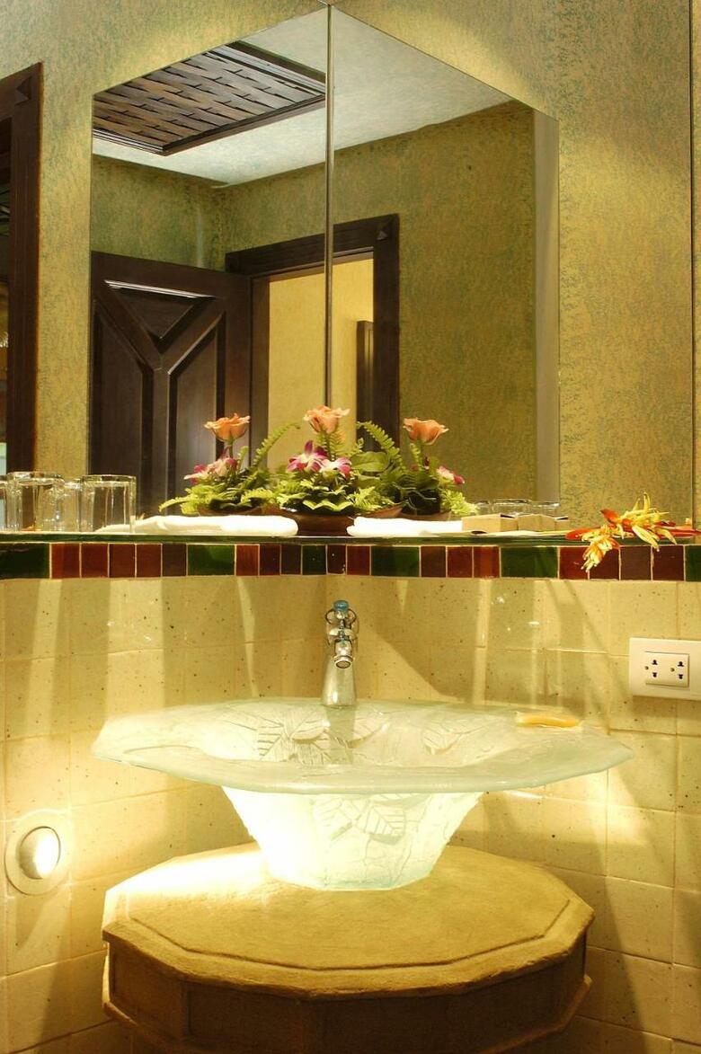Hotel Mangosteen Resort And Ayurveda Spa