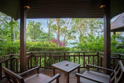 Hotel Nora Beach Resort & Spa