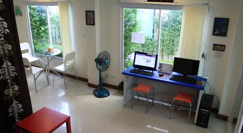 Ananas Phuket Hostel