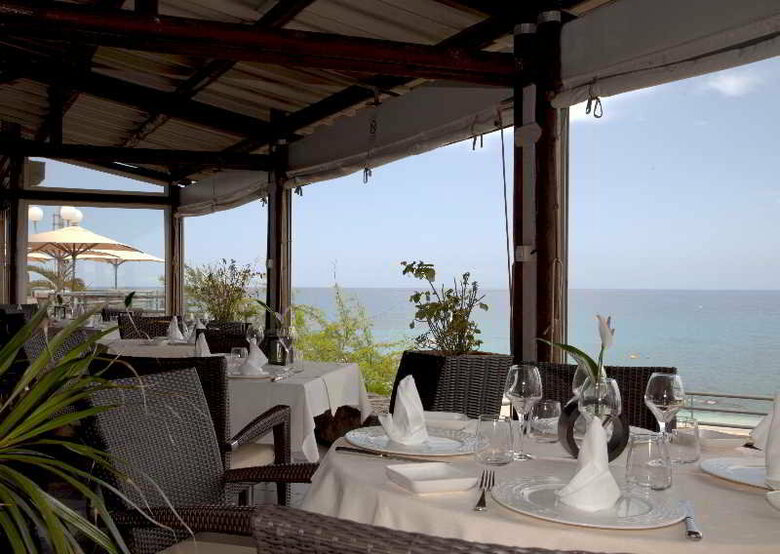 Hotel Le Boucan Canot