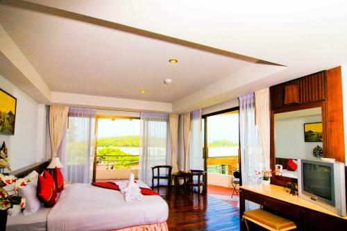 Samui Island Beach Resort & Hotel