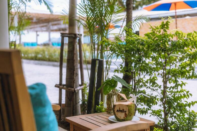 Hotel Ark Bar Beach Resort