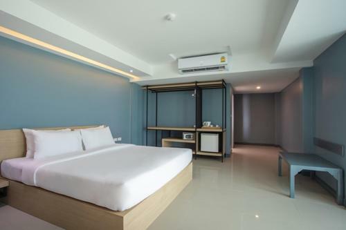 Nora Lake View Hotel