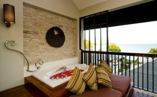 Hotel Sareeraya Villas & Suites