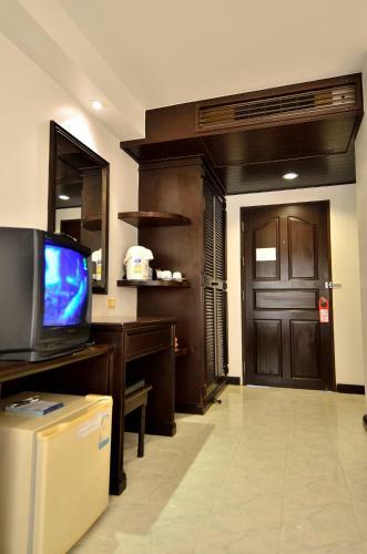 Samui First House Hotel