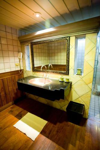 Hotel Montien House