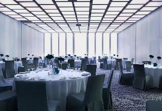 Renaissance Warsaw Airport Hotel