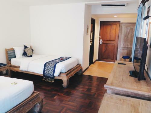 Chaweng Blue Lagoon Hotel