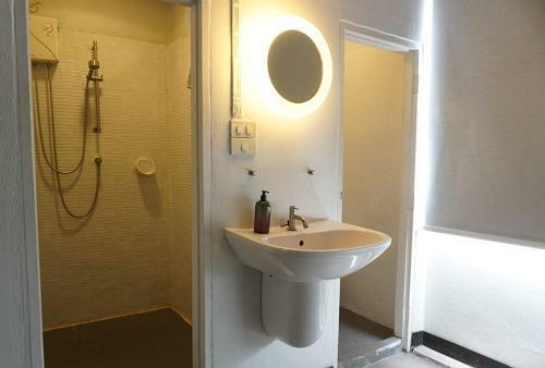 Hostal River View Guest House