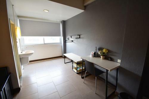 Hostal River View Guest House