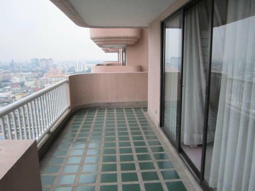 Hotel Pantip Suites