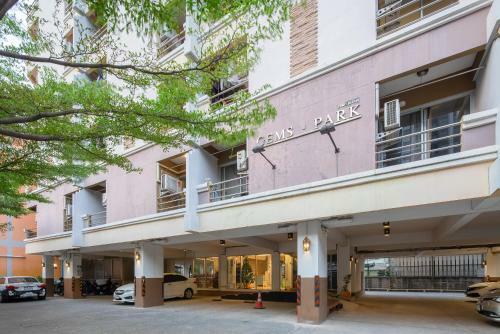 Apartamentos Gems Park