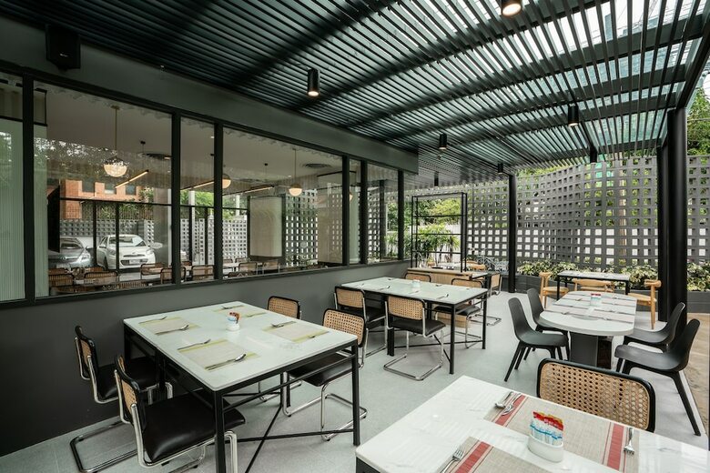 Hotel At Mind Executive Suites