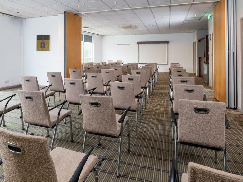Hotel Express By Holiday Inn Greenwich