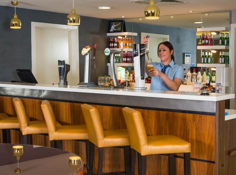 Hotel Holiday Inn Express Wimbledon South
