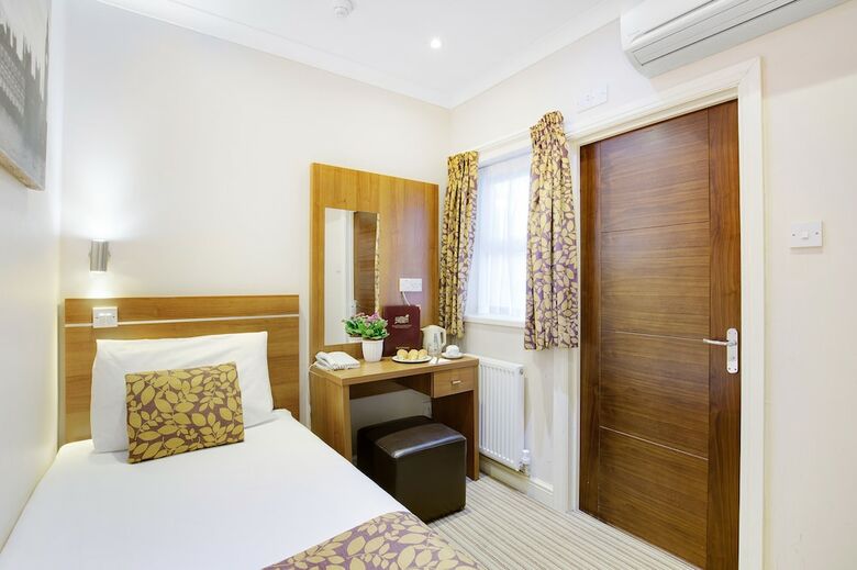 Hotel Queens Park
