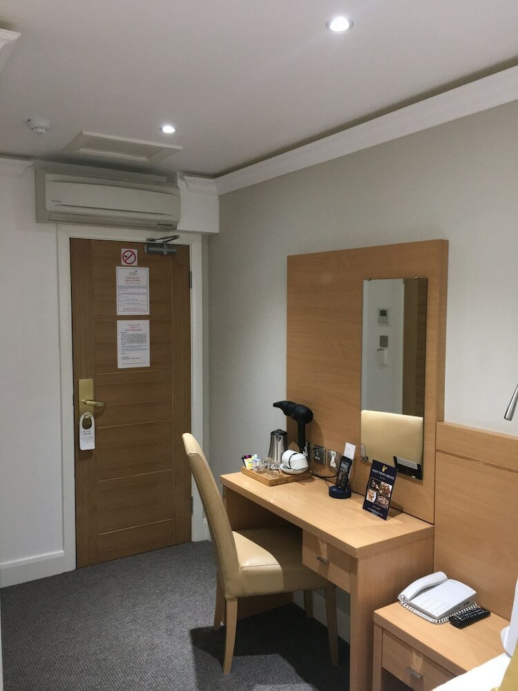 Hotel Queens Park