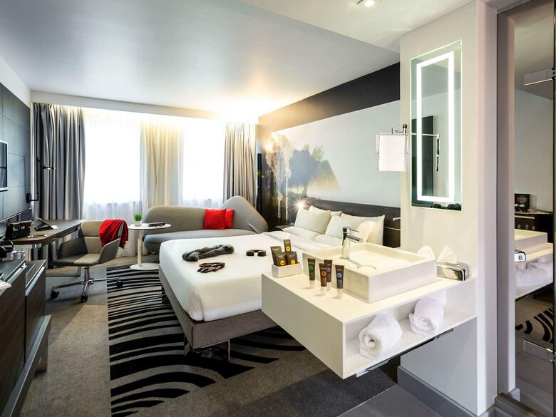 Hotel Novotel London City South