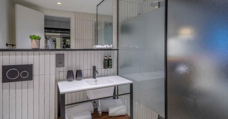 Melia White House Hotel