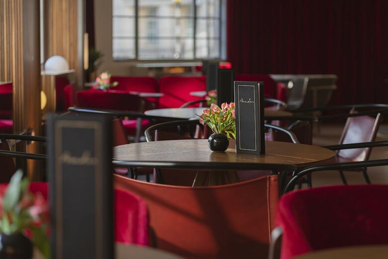 Melia White House Hotel