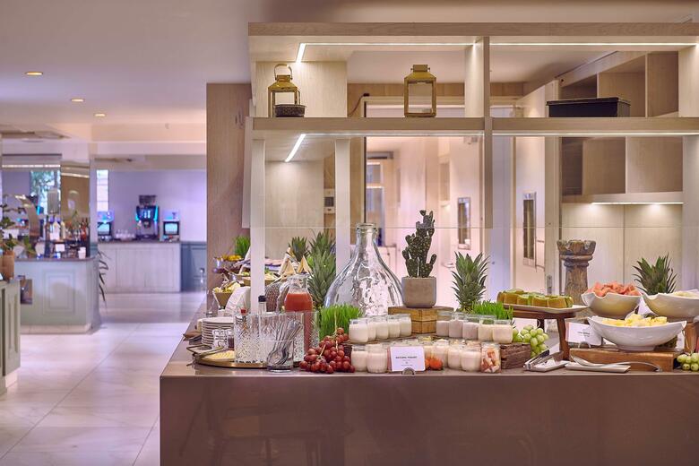 Melia White House Hotel