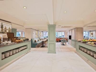 Melia White House Hotel