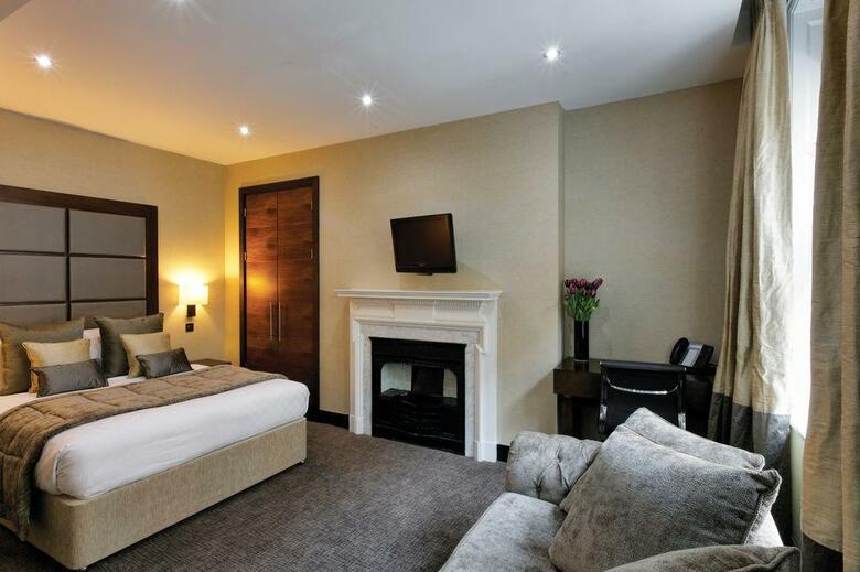 Rochester Hotel By Blue Orchid