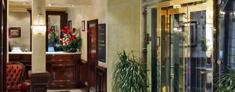 Rochester Hotel By Blue Orchid