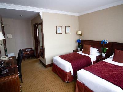 Rochester Hotel By Blue Orchid