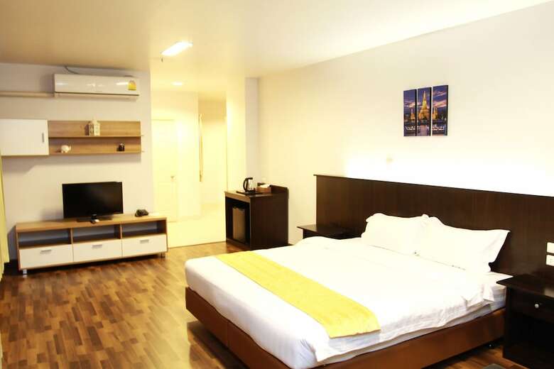 Hotel 101 Holiday Suite