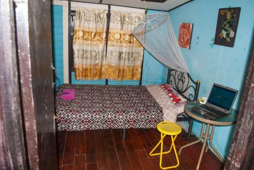 Hostal Phiman Riverview Guesthouse