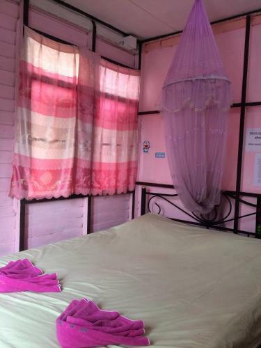 Hostal Phiman Riverview Guesthouse