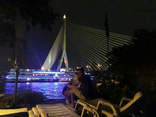 Hostal Phiman Riverview Guesthouse