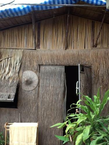 Hostal Phiman Riverview Guesthouse