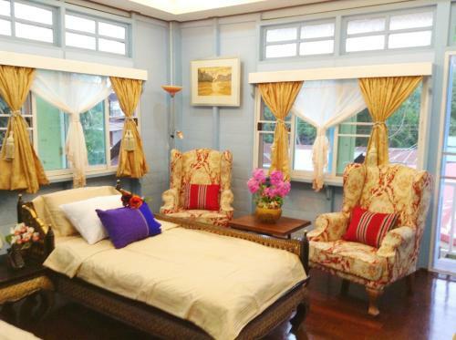 Panida Suite Hotel