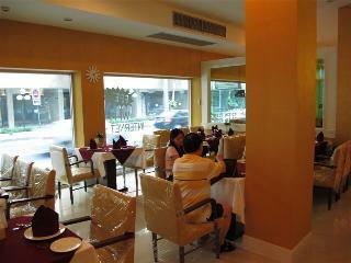 Hotel Le Platinum Residency