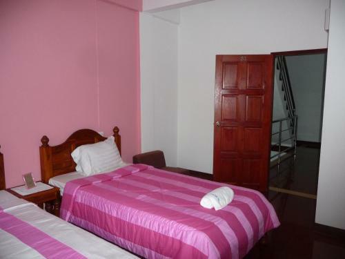 Hostal Apartment Khun Noy
