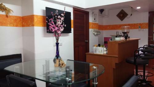 Hostal Apartment Khun Noy