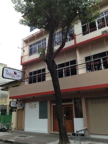 Hostal The Region