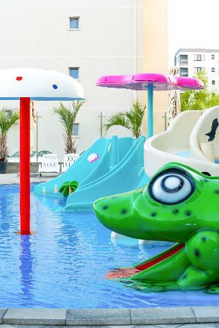 Aparthotel Alezzi Beach Resort