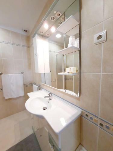 Milfontes Guest House