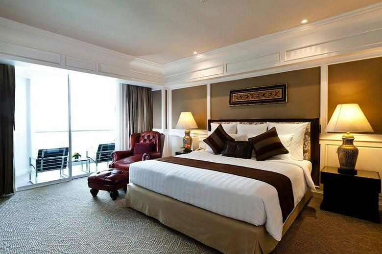 Hotel Royal Princess Larn Luang