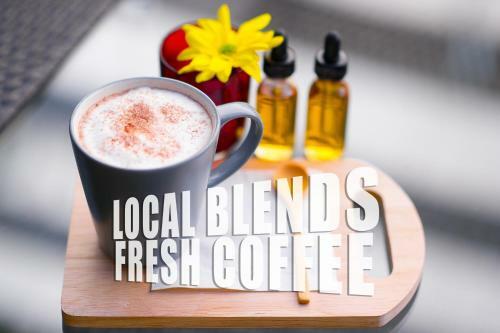 Glur Bangkok Hostel & Coffee Bar